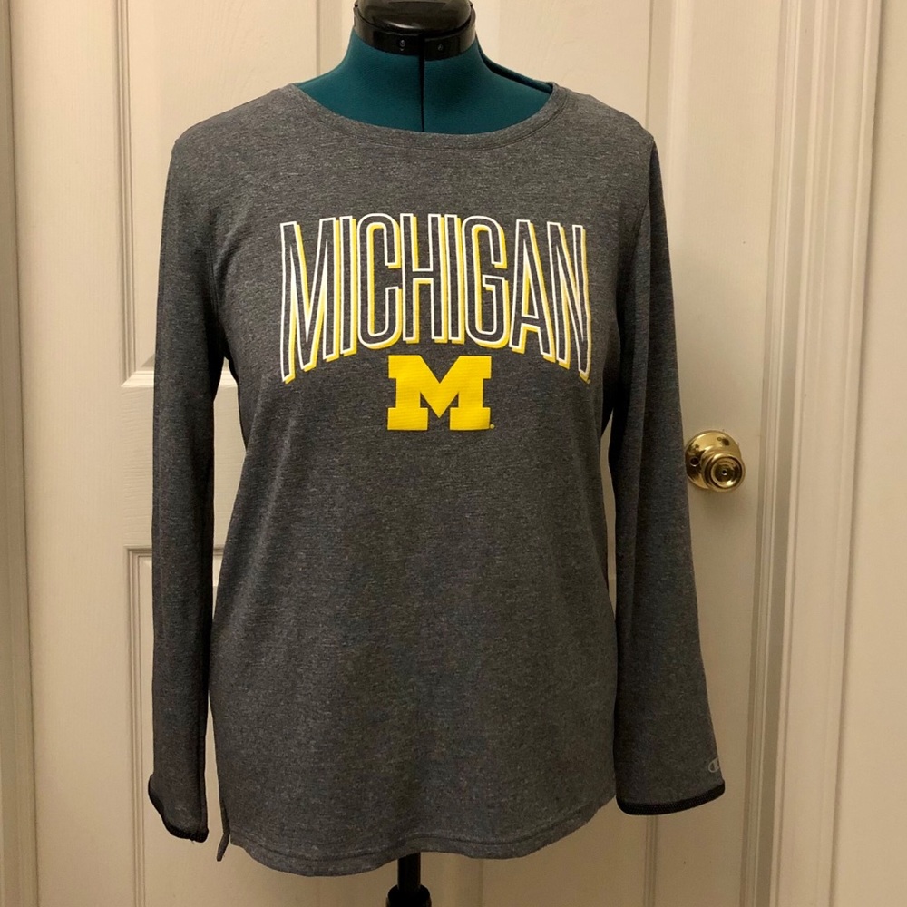 Ladies University of Michigan Shirt, Size Large